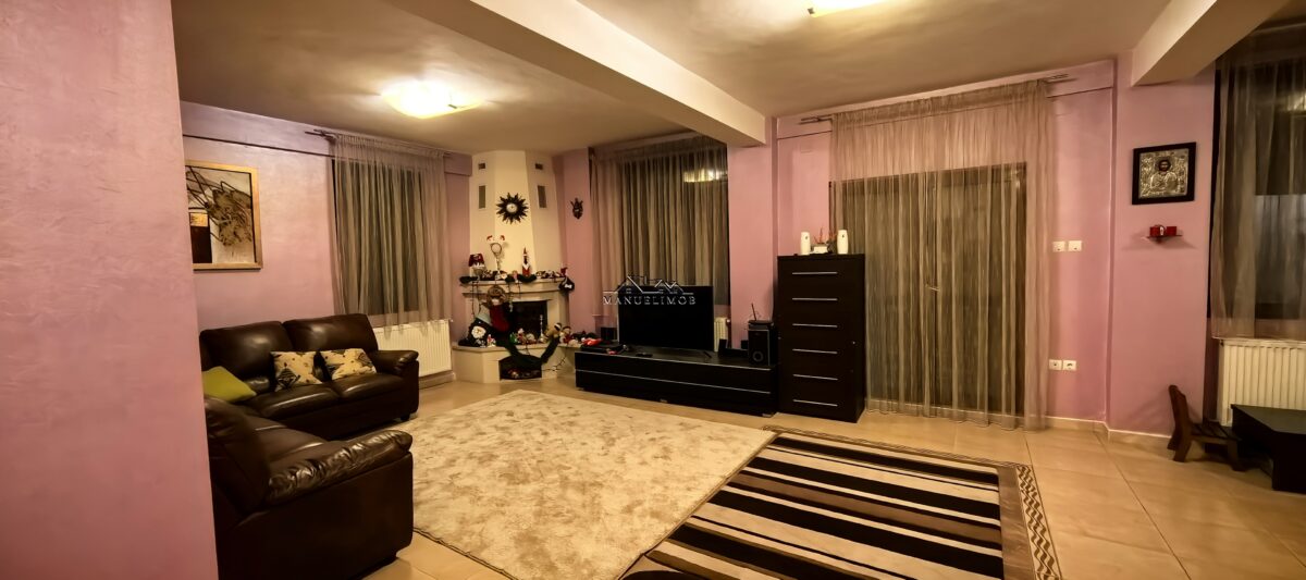 Vila Breaza 300Mp , teren 1100Mp , priveliste de vis | Breaza iunie ...